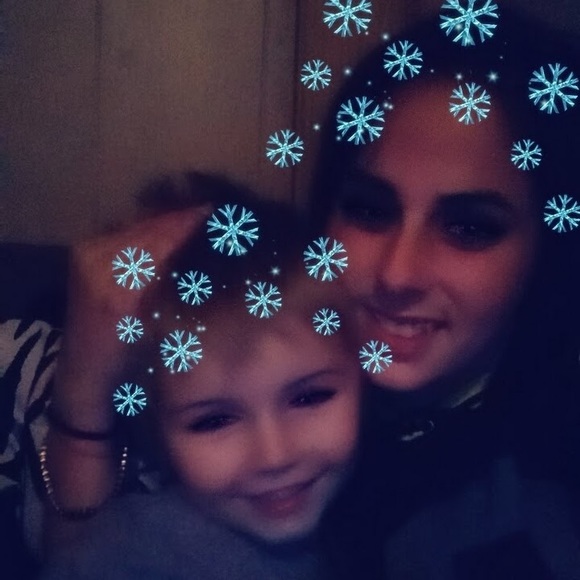 Meet your Posher, Allysa - Picture 1 of 1